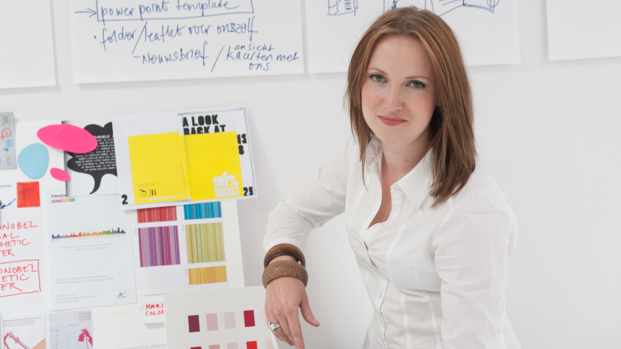 Louise Smith - Yellow Louise förmåga att upptäcka trender gör henne fenomenal på att förutspå färgtrender varje år.
