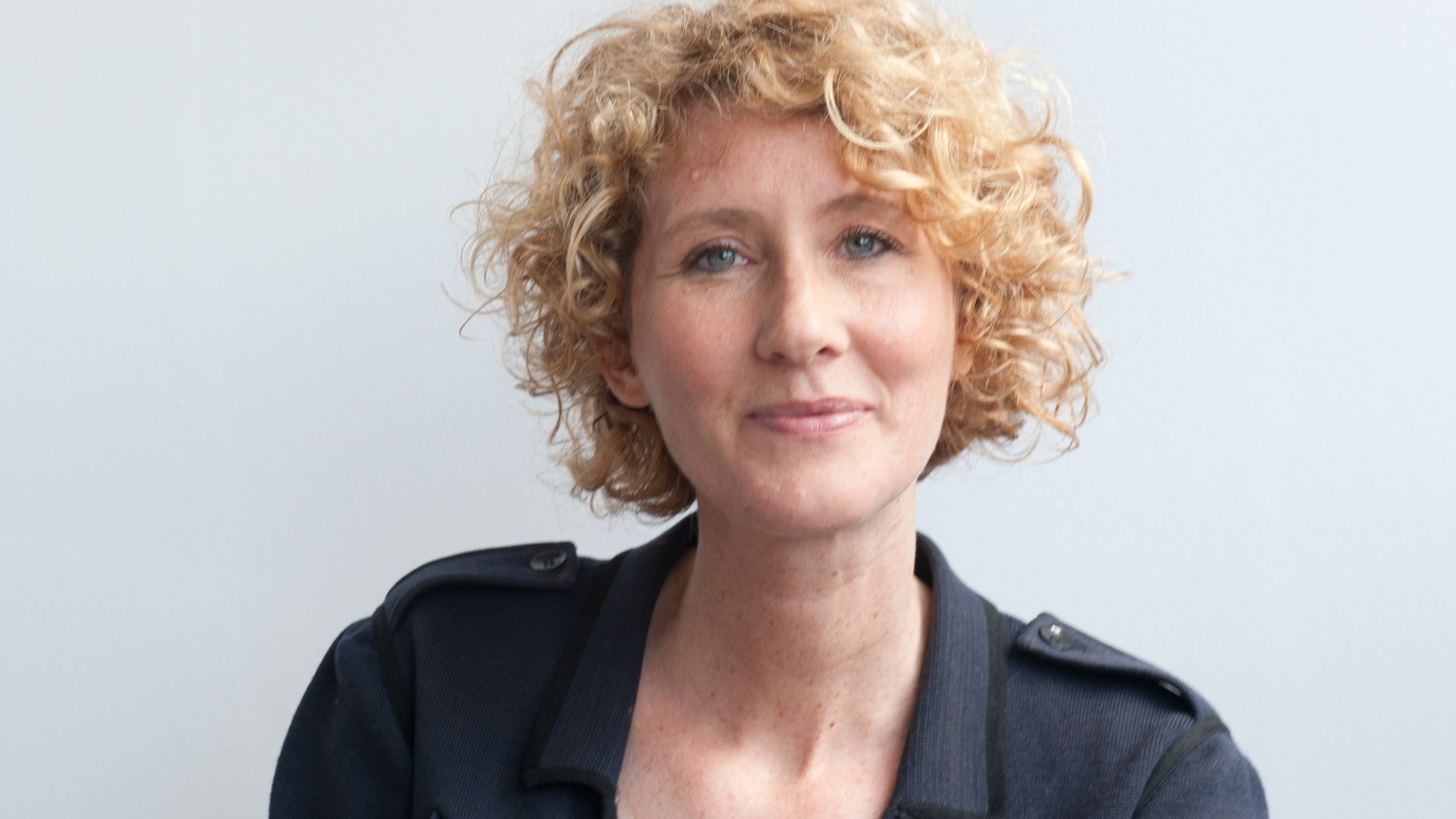 Willeke Jongejan Warm neutrals Willeke använder sin färgexpertis för att skapa färgkollektioner och färgverktyg som hjälper människor att hitta rätt färg.