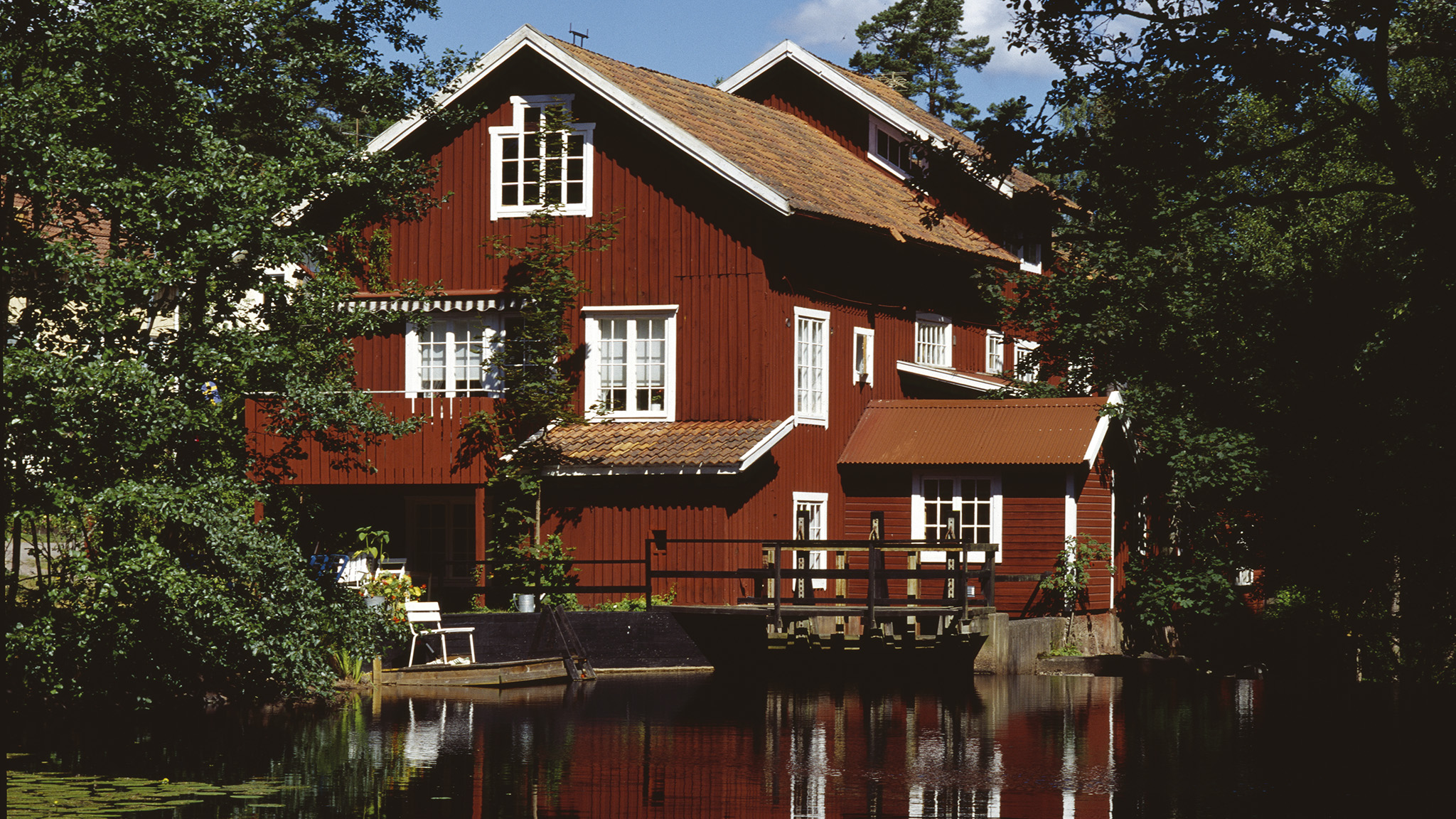 Röd husfärg